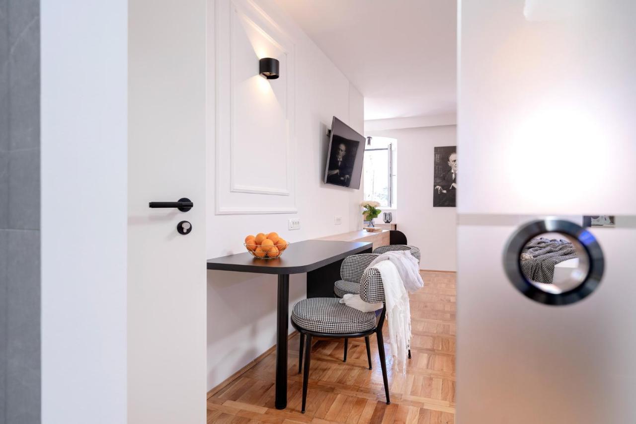 Fingerprint Central Apartment 5 Min From Center & Beach Hvar Town Exterior foto